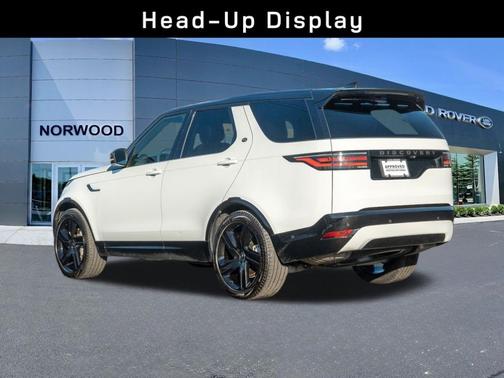 2024 Land Rover Discovery P300 Dynamic SE
