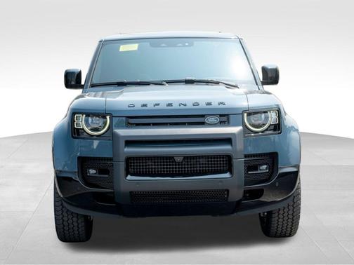 2025 Land Rover Defender P400 X-Dynamic SE