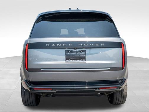 2025 Land Rover Range Rover P530 SE 7 Seat