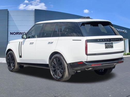 Ostuni Pearl White 2026 Land Rover Range Rover P400 SE