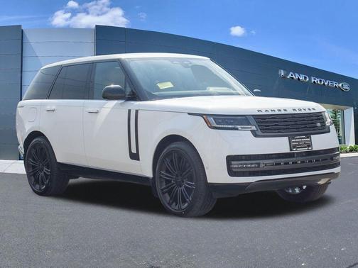 Ostuni Pearl White 2026 Land Rover Range Rover P400 SE