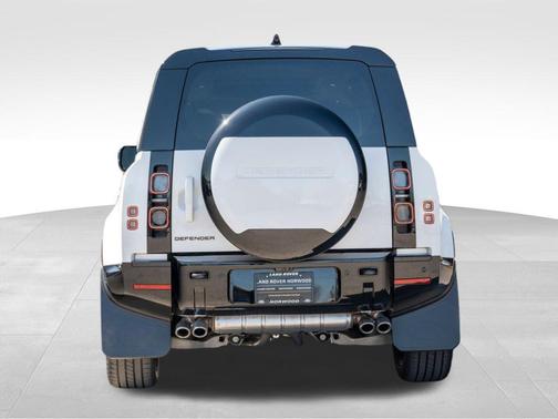 2025 Land Rover Defender P525 V8