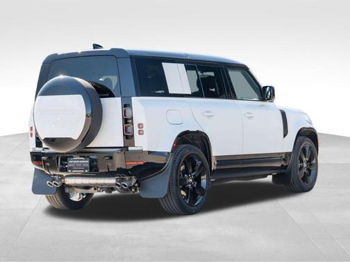 2025 Land Rover Defender P525 V8