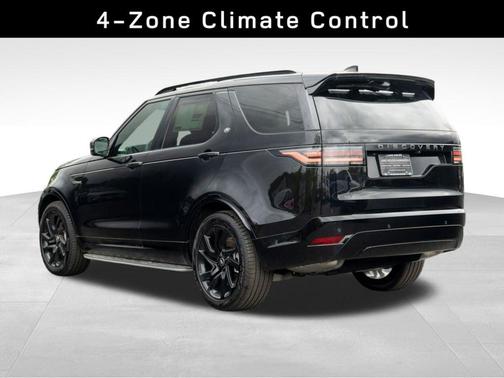 2024 Land Rover Discovery P300 Dynamic SE