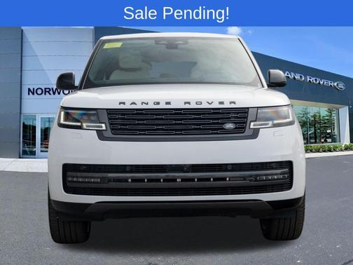 Ostuni Pearl White 2026 Land Rover Range Rover P400 SE