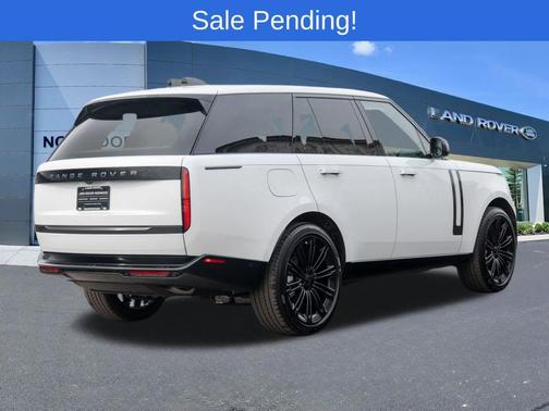 Ostuni Pearl White 2026 Land Rover Range Rover P400 SE