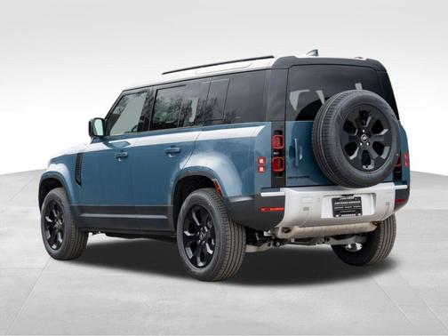 2025 Land Rover Defender P300
