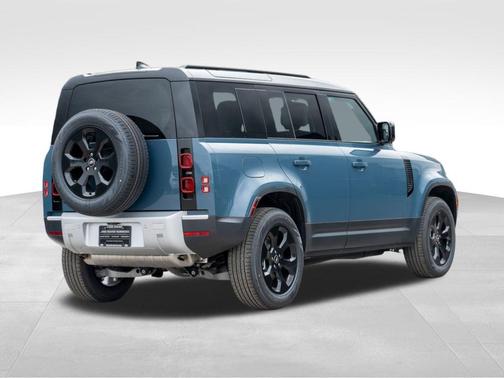 2025 Land Rover Defender P300
