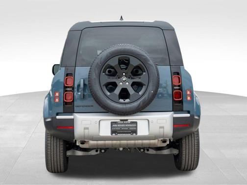2025 Land Rover Defender P300