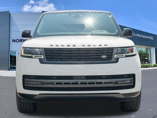 Fuji White 2024 Land Rover Range Rover P530 SE