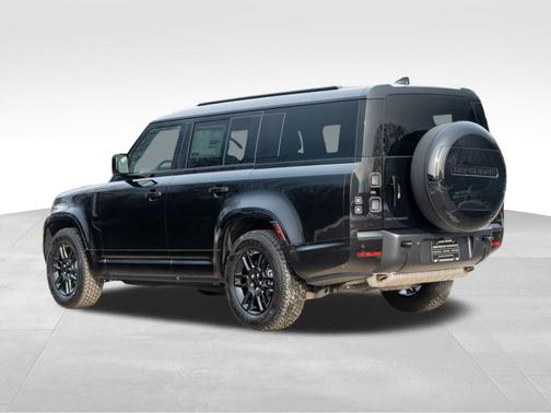 2026 Land Rover Defender 130 X-Dynamic SE