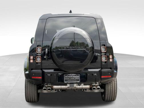 2025 Land Rover Defender P525 V8