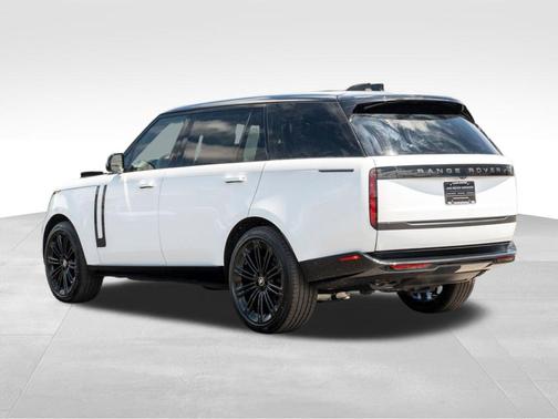 2025 Land Rover Range Rover P530 SE 7 Seat