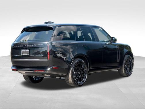 2025 Land Rover Range Rover P400 SE