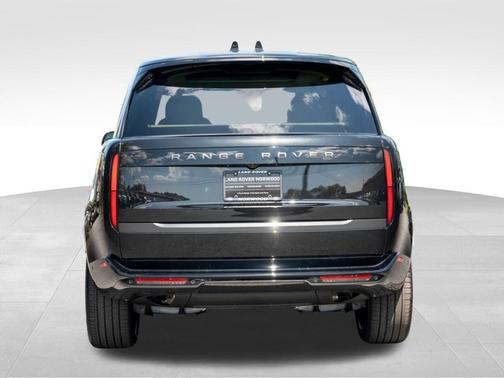 2025 Land Rover Range Rover P400 SE