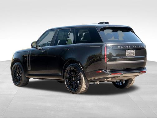 2025 Land Rover Range Rover P400 SE