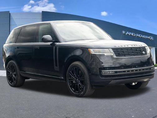 Santorini Black 2027 Land Rover Range Rover SE