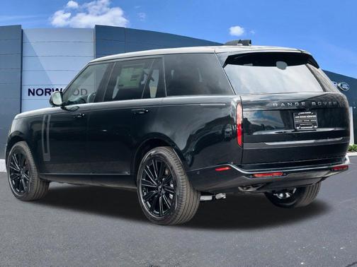 Santorini Black 2027 Land Rover Range Rover SE