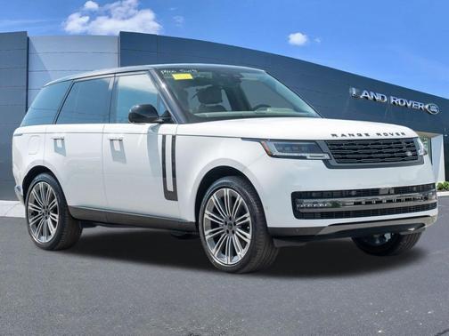 Fuji White 2026 Land Rover Range Rover P400 SE