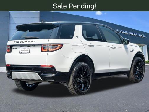 Fuji White 2024 Land Rover Discovery Sport Dynamic SE