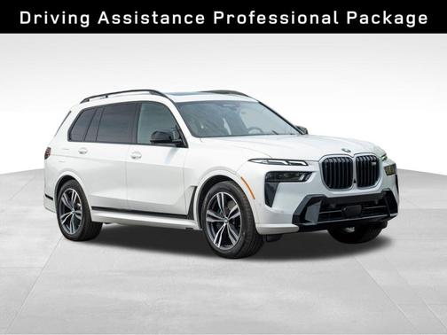 2023 BMW X7 M60i