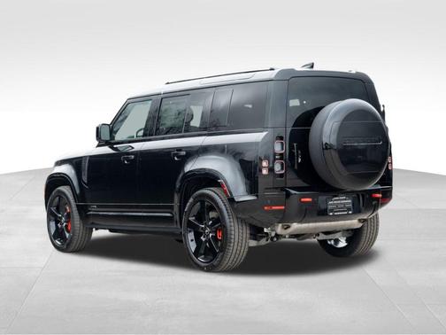 2025 Land Rover Defender P400 X