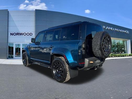 2026 Land Rover Defender V8