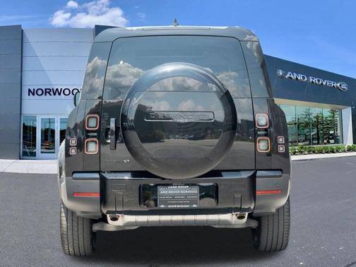 Santorini Black Metallic 2026 Land Rover Defender P300 S
