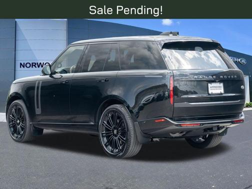 Santorini Black 2023 Land Rover Range Rover P530 SE