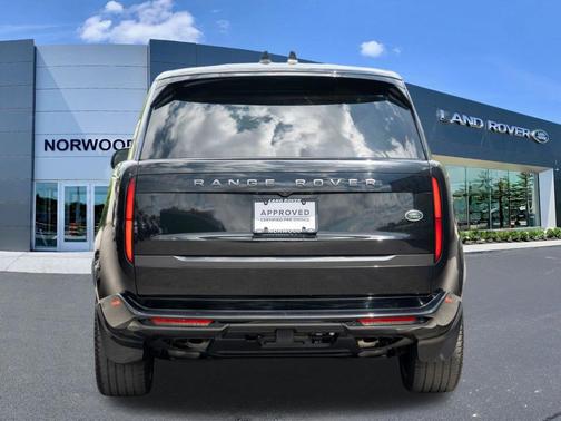 Santorini Black 2023 Land Rover Range Rover P530 SE
