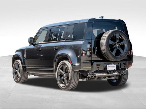 2024 Land Rover Defender P525 V8
