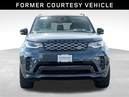 2024 Land Rover Discovery P300 Dynamic SE
