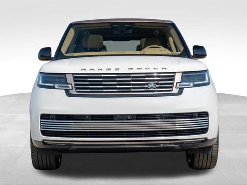 2025 Land Rover Range Rover P615 SV