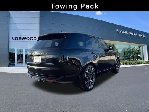 2024 Land Rover Range Rover P530 SE