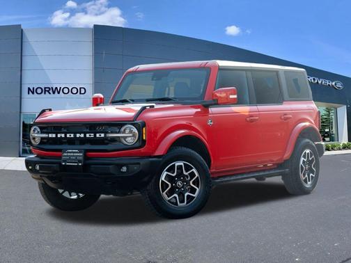 2023 Ford Bronco Outer Banks