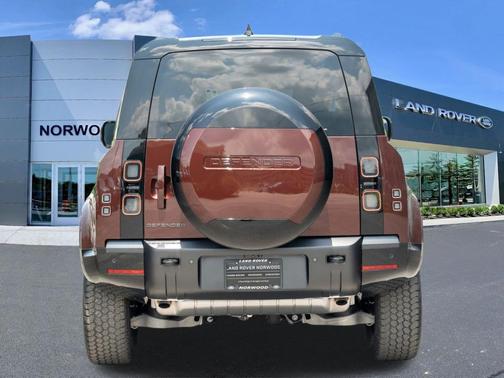 1ED 2026 Land Rover Defender X