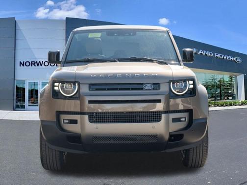Gondwana Stone 2026 Land Rover Defender P300 S