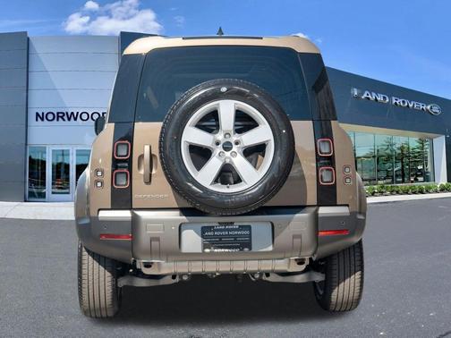Gondwana Stone 2026 Land Rover Defender P300 S