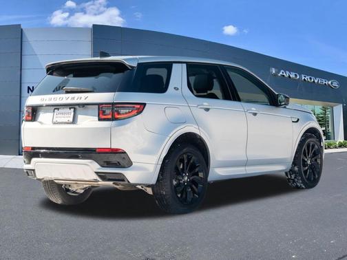 Hakuba Silver 2024 Land Rover Discovery Sport Core S