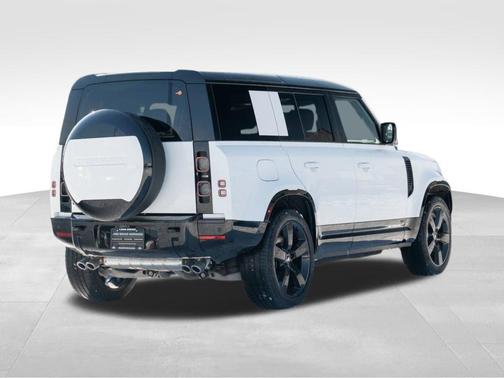 2025 Land Rover Defender P525 V8