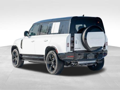 2025 Land Rover Defender P525 V8