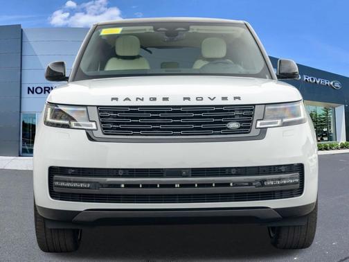 Fuji White 2026 Land Rover Range Rover P400 SE