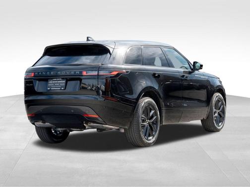2026 Land Rover Range Rover Velar Dynamic SE