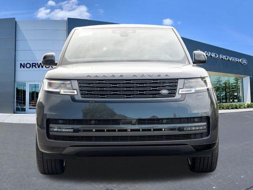2025 Land Rover Range Rover P530 SE