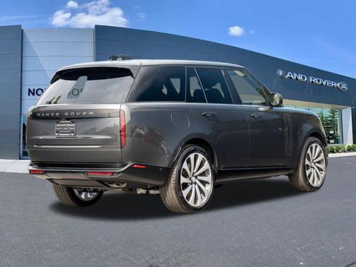 2025 Land Rover Range Rover P530 SE