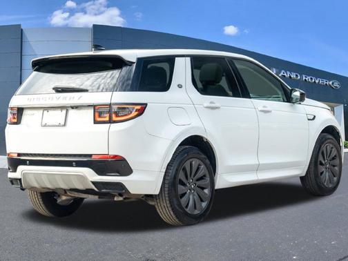 Fuji White 2025 Land Rover Discovery Sport S