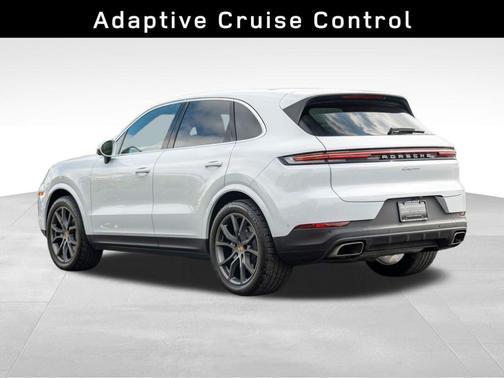 2024 Porsche Cayenne Base