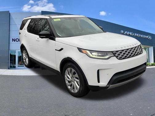 Fuji White 2025 Land Rover Discovery P300 S