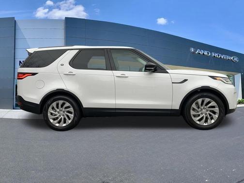 Fuji White 2025 Land Rover Discovery P300 S