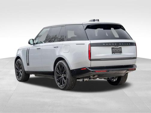 2025 Land Rover Range Rover P550e SE